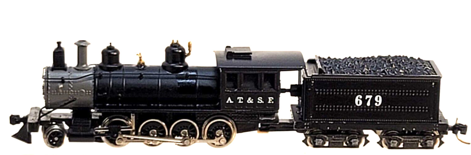 N MDC Roundhouse 8007 AT&SF 2-8-0 & Tender #679 (Tested) knuckle couplers