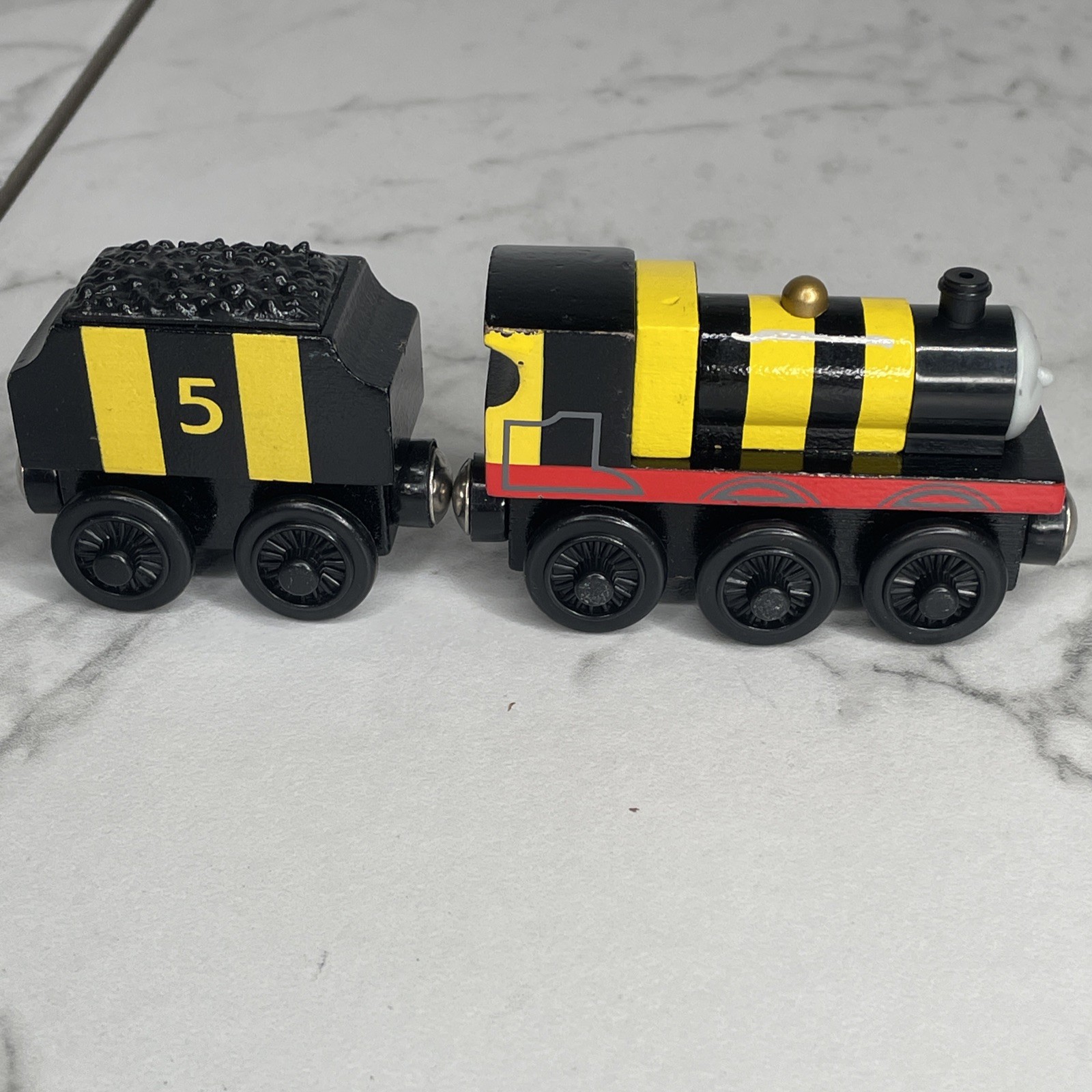 Thomas & Friends Wooden Railway Train Tank Busy as a Bee James Engine w/ Tender