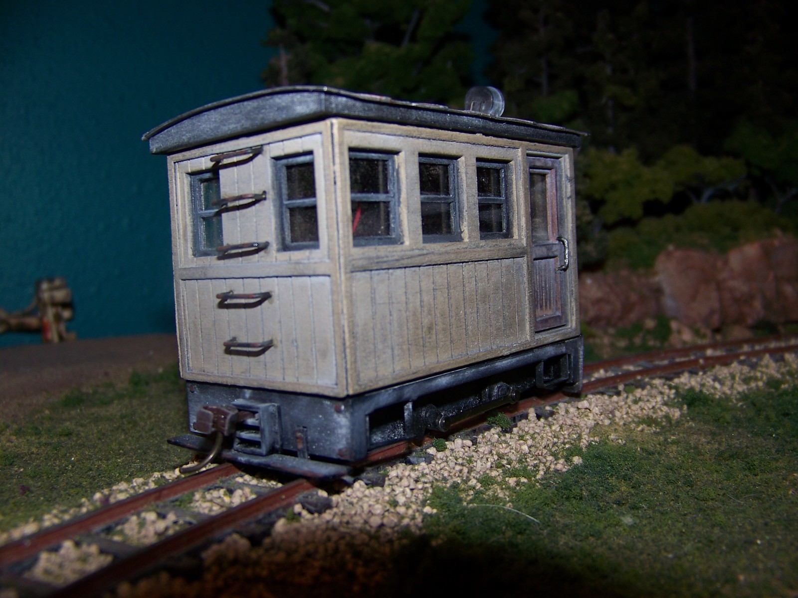ON30 BOX CAB ,PASSENGER CAB KIT , FITS BACHMANN 0-4-0 SIDE ROD AS DONOR MOTOR