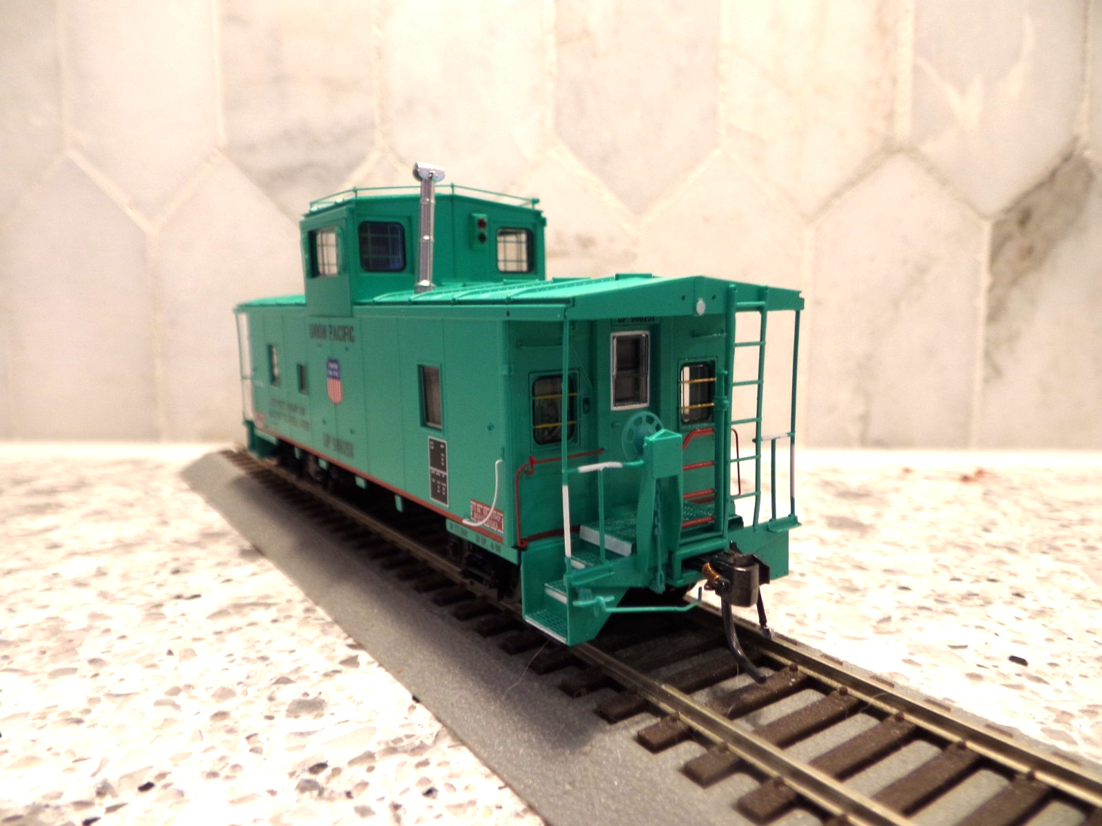 ATHG78354 Athearn Genesis Tsunami2 Sound UNION PACIFIC CA-9 WORK Caboose #906251