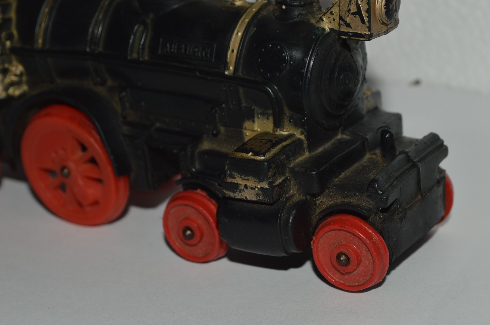 AUBURN Steam Locomotive Rubber Black Gold Red Wheels USA Made 7 Inch 1930’s