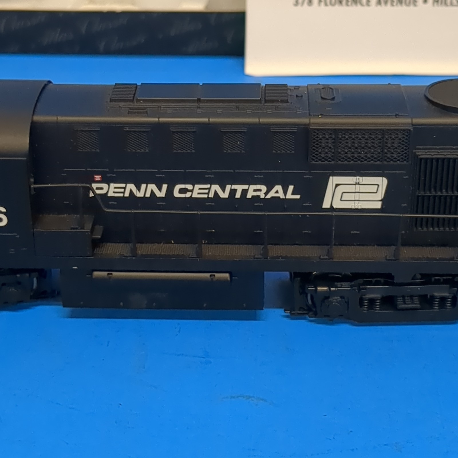 Atlas Classic H.O. Scale Locomotive RS-11 Diesel Loco Penn Central 7926