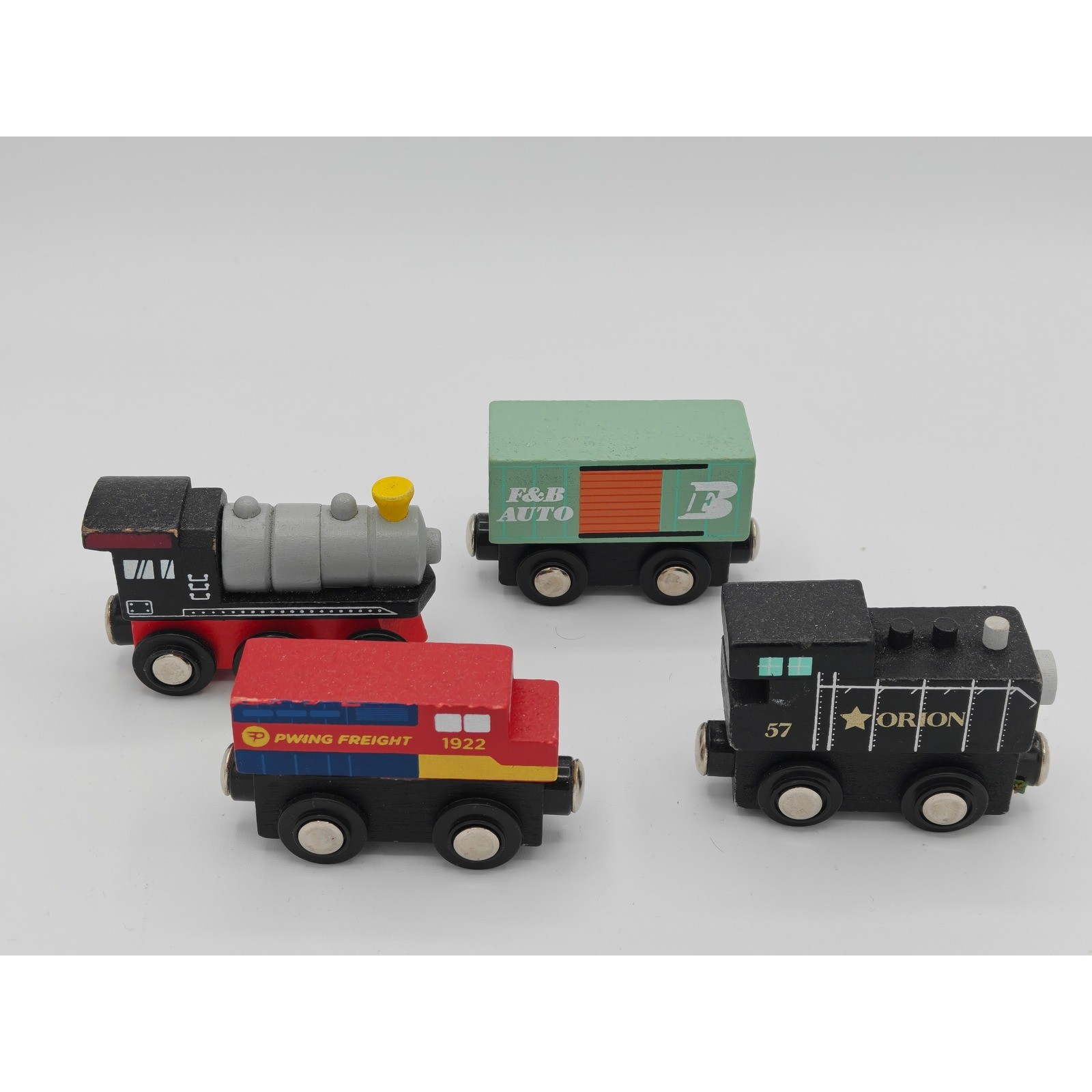 Wooden Magnetic Train Set 4pc Locomotive Freight Car Pwing Orion F&B Auto Rail