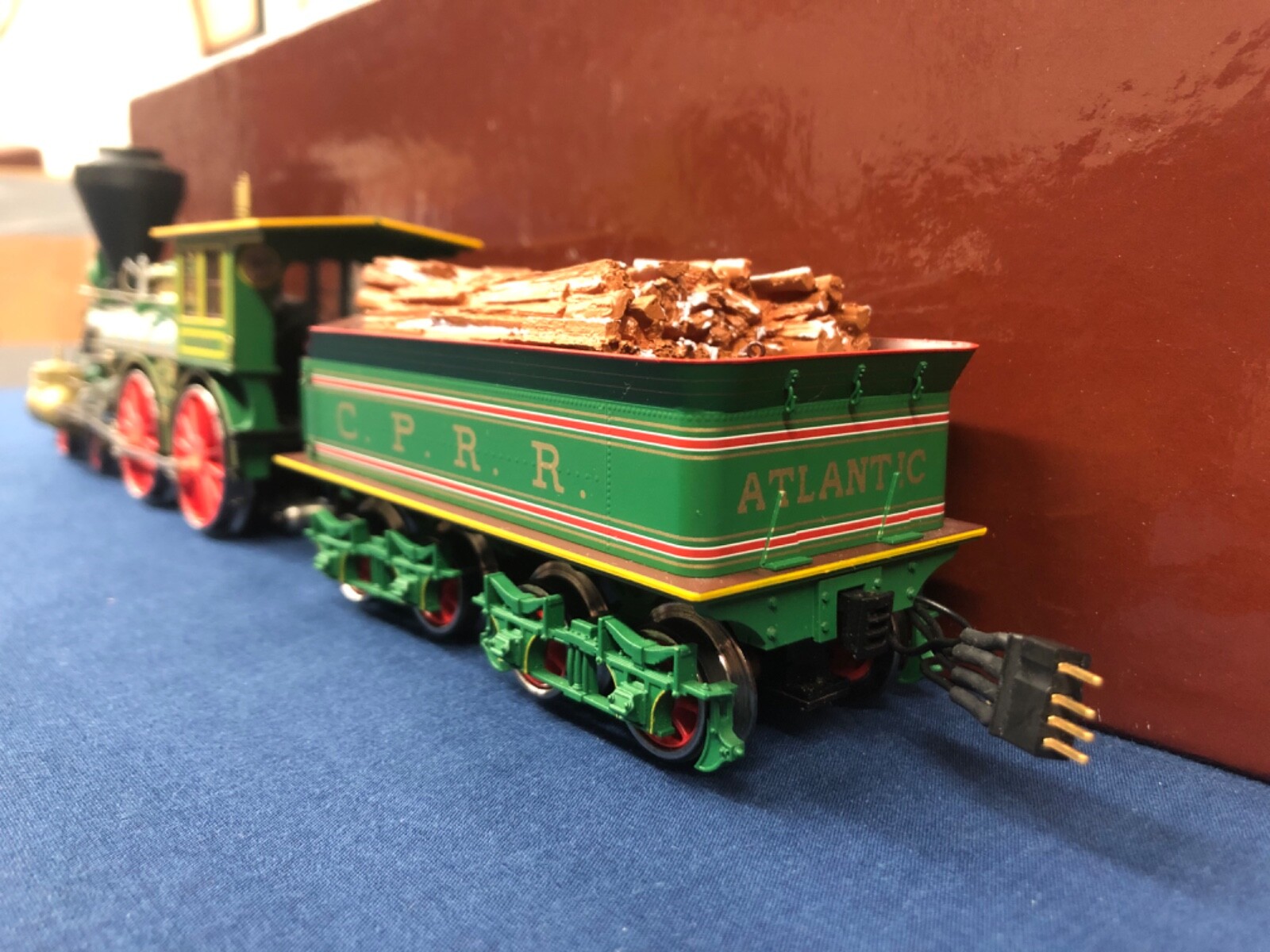 SMR Trains Brass C.P.R.R �Atlantic� (1864) 4-4-0 Steam Engine & Box Car w/ Sound