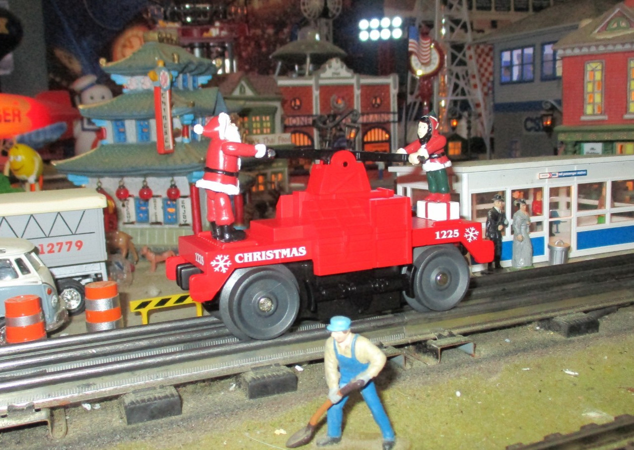 MTH 30-2573 Christmas #1225 Santa & Elf “Bump-N-Go” Hand Car O/027ga wks/ Lionel
