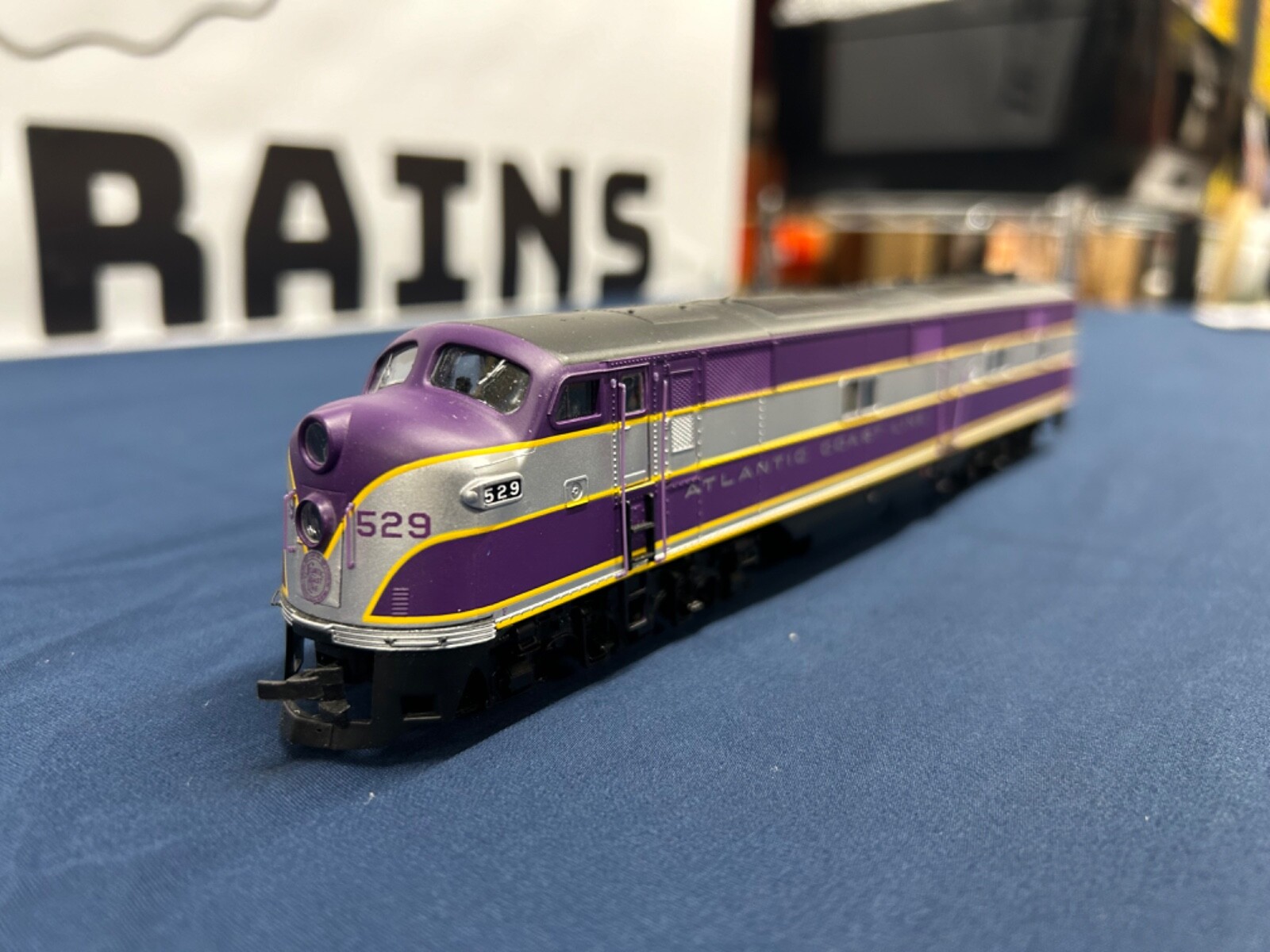 Life-Like Proto 2000 Atlantic Coast Line #529 E7A Diesel Engine 21053 DC NO BOX