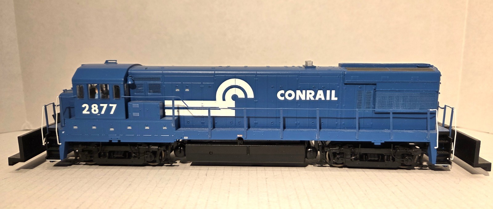 Walthers Proto 2000 HO GE U30B Conrail #2877 DC No Box Missing Air Horn
