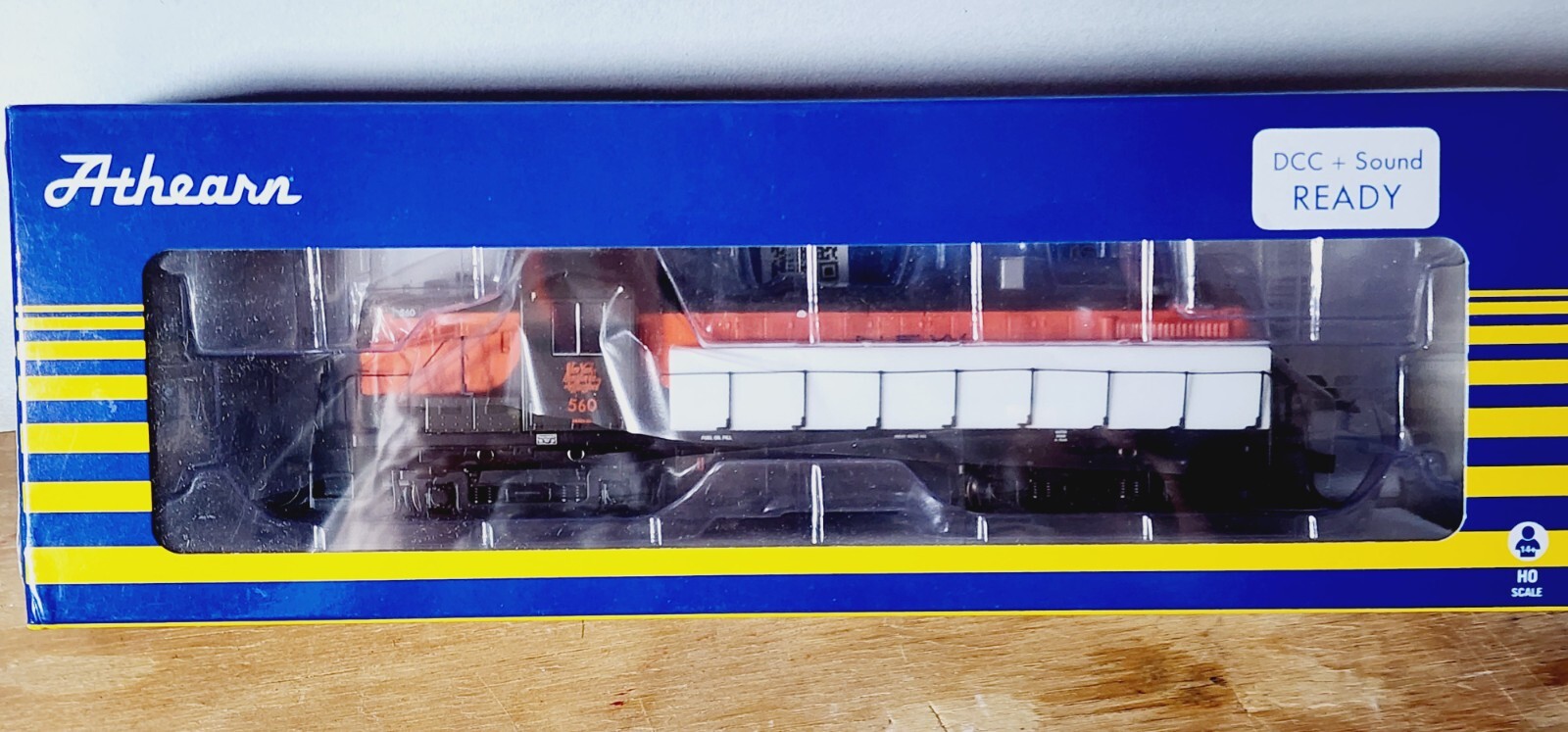 New Haven Railroad ALCO RS-3 Diesel 560 DCC Ready LED Athearn 28675
