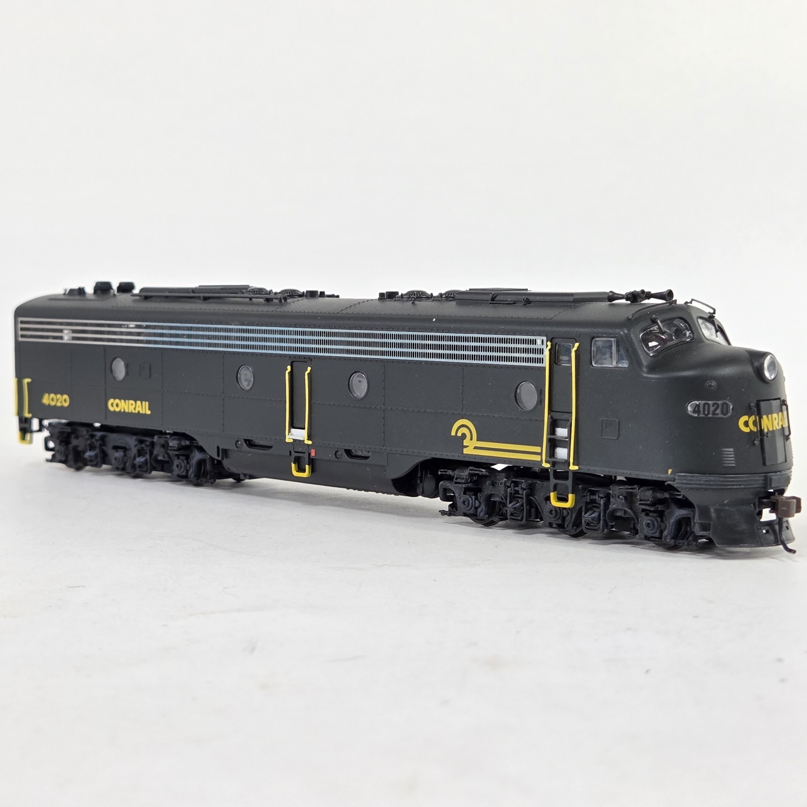 Proto2000 HO Scale Conrail #4020 E8 Powered Locomotive