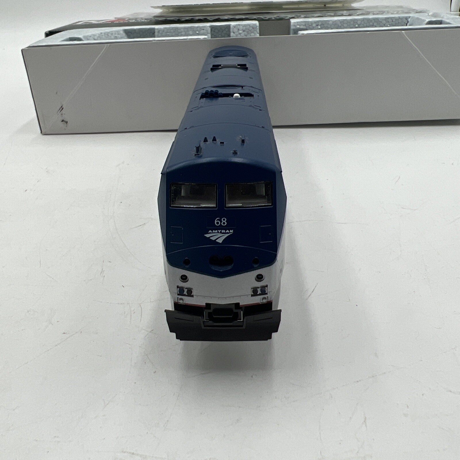 KATO HO 37-6101 AMTRAK GE P42 PHASE Vb ELECTRIC LOCOMOTIVE #68 IN BOX – *READ*