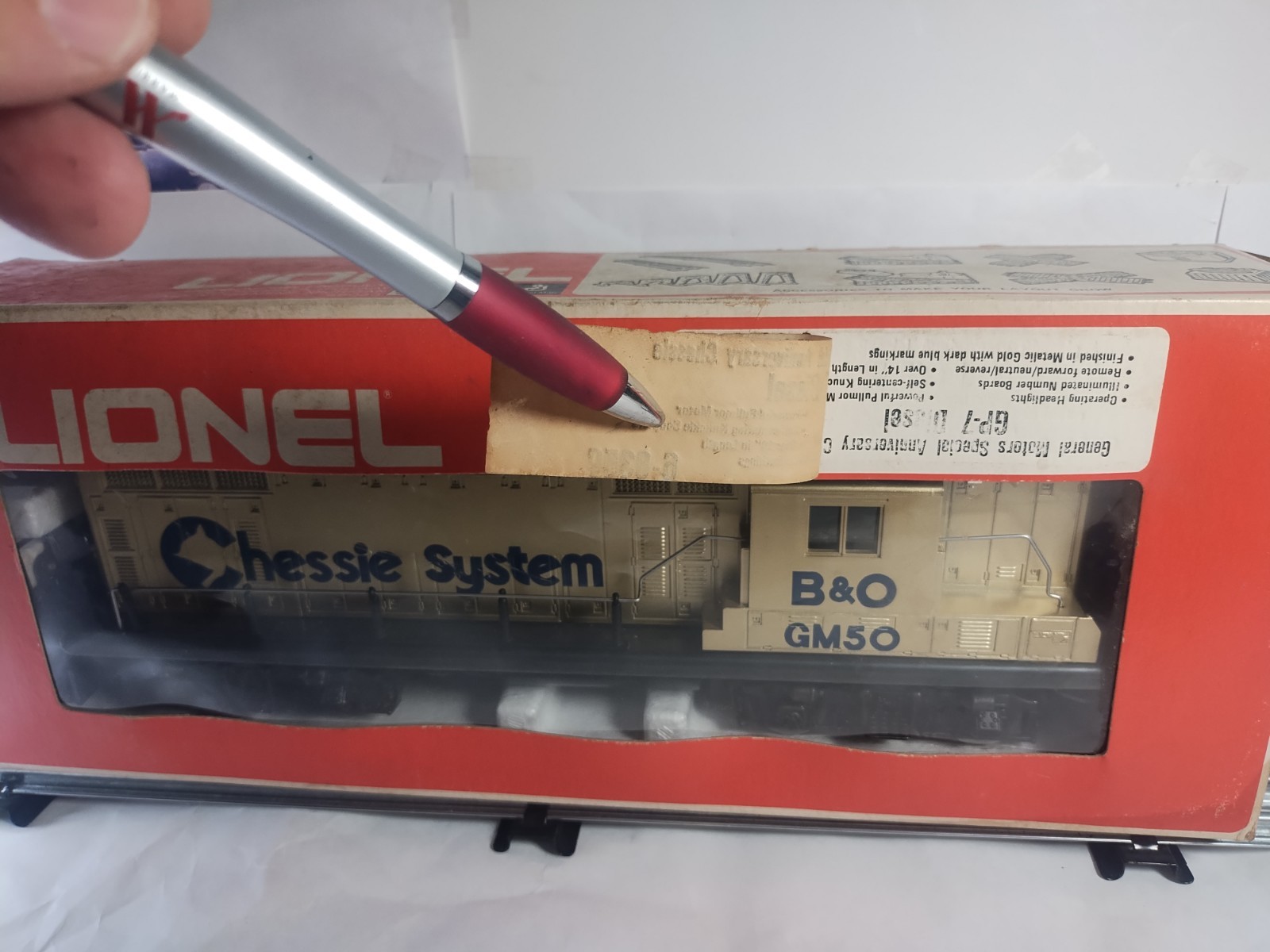 Lionel 6-8359 GM50 Chessie System B&O GP-7 Diesel Locomotive Gold With Box