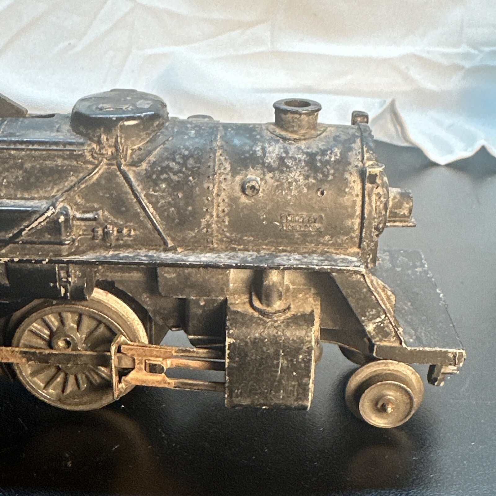 Vintage Lionel Locomotive 1120 2-4-2 W/ Tin Lionel Scout Tender Black train