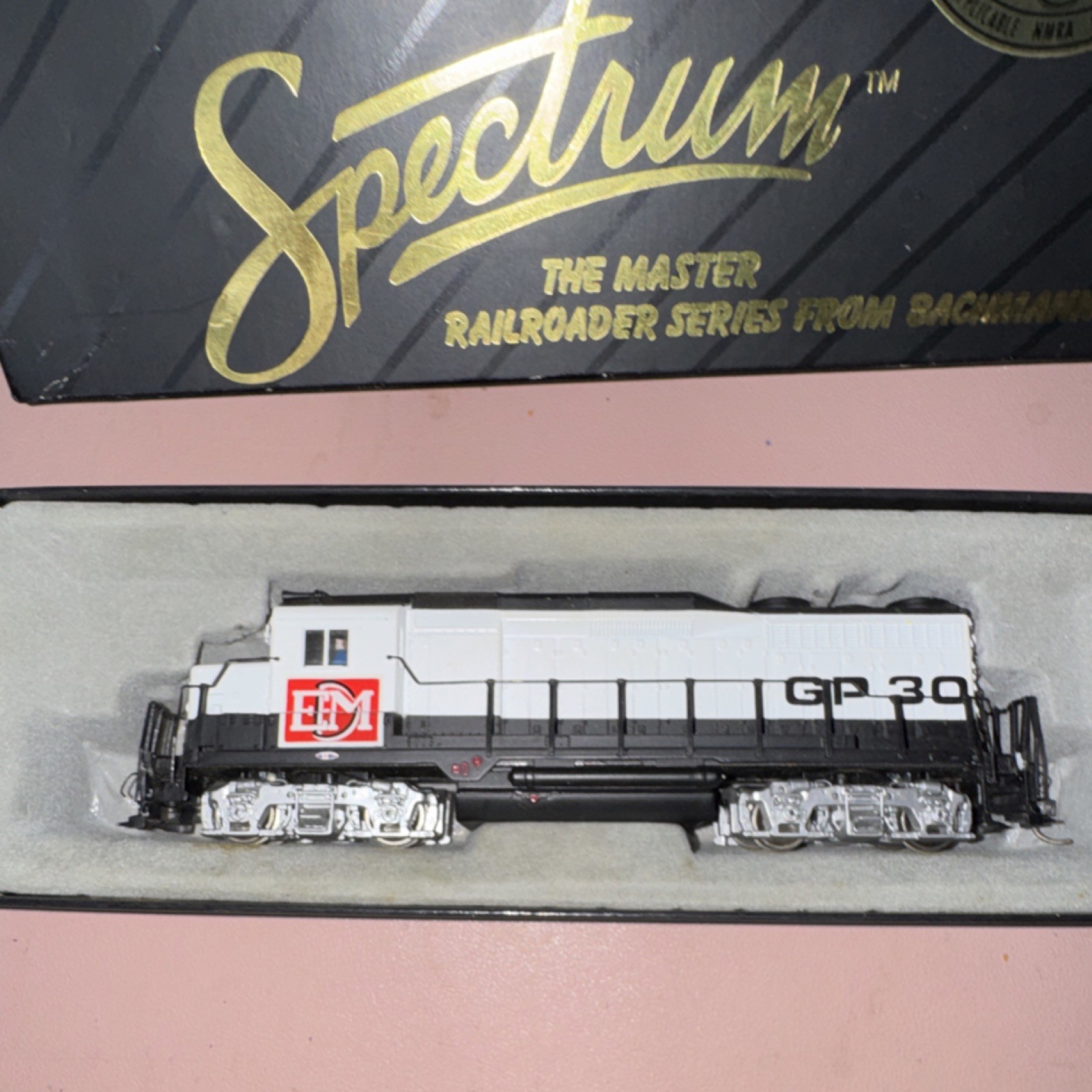 Spectrum HO EMD GP30 Diesel Locomotive Demo #5639 Model Black White