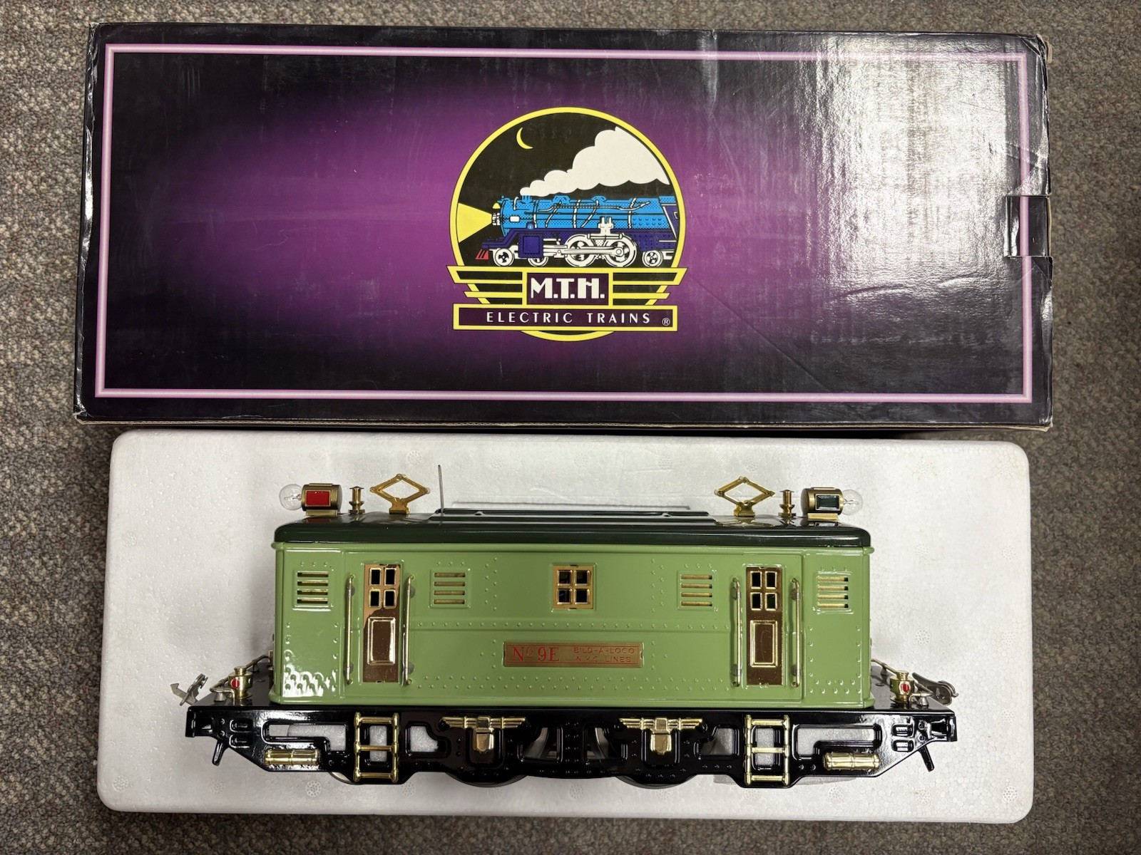+ MTH Standard Gauge Tinplate Two Tone Green 9E Locomotive Traditional 10-1066-0