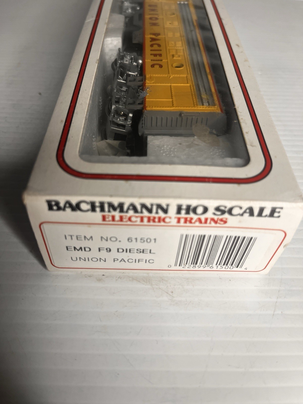 HO Scale Bachmann 61501 UP Union Pacific EMD F9 Diesel Locomotive #1468