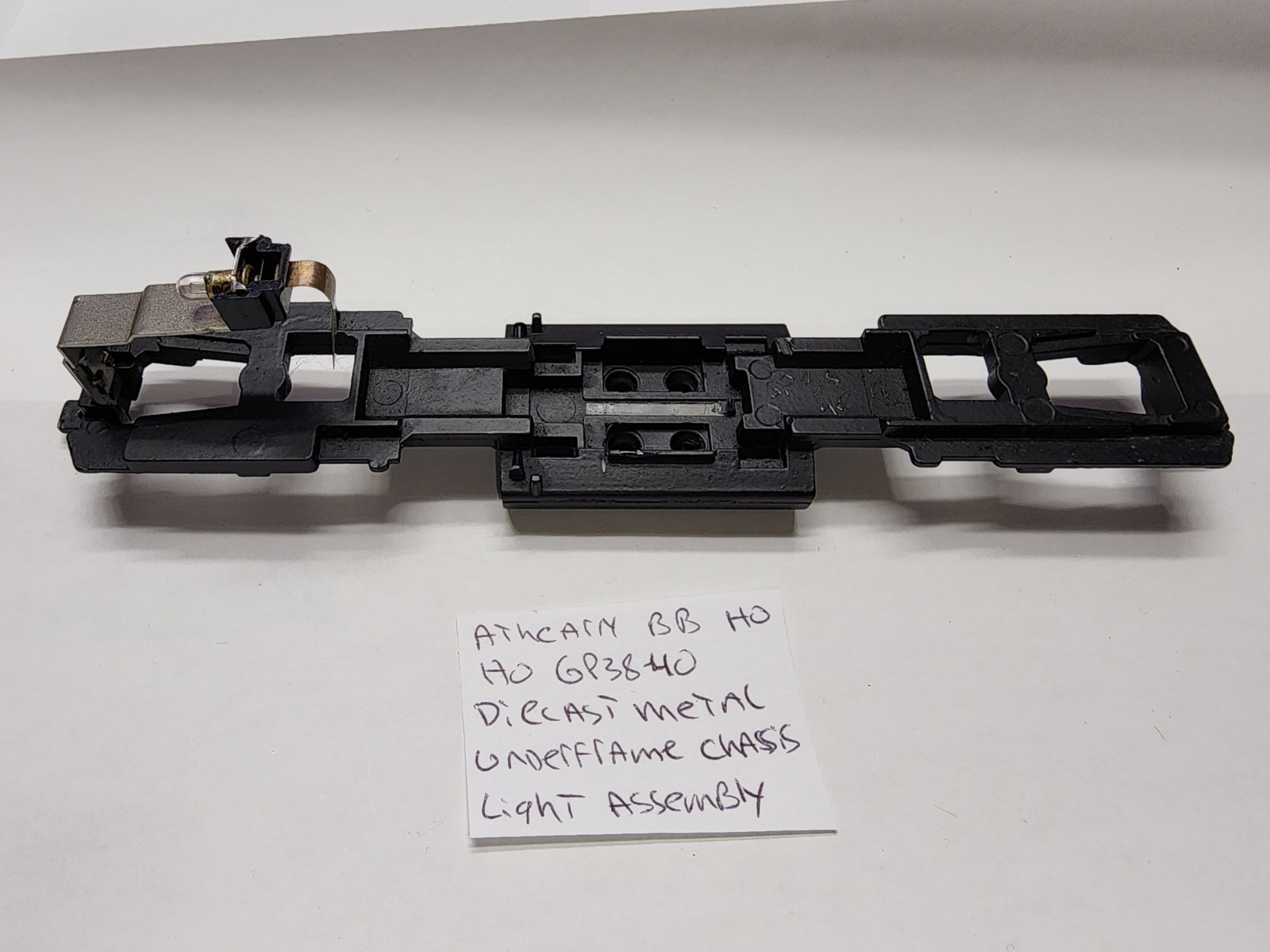 GP38 ATHEARN HO SCALE DIECAST METAL UNDERFRAME CHASSIS HEADLIGHT ASSEMBLY LOT
