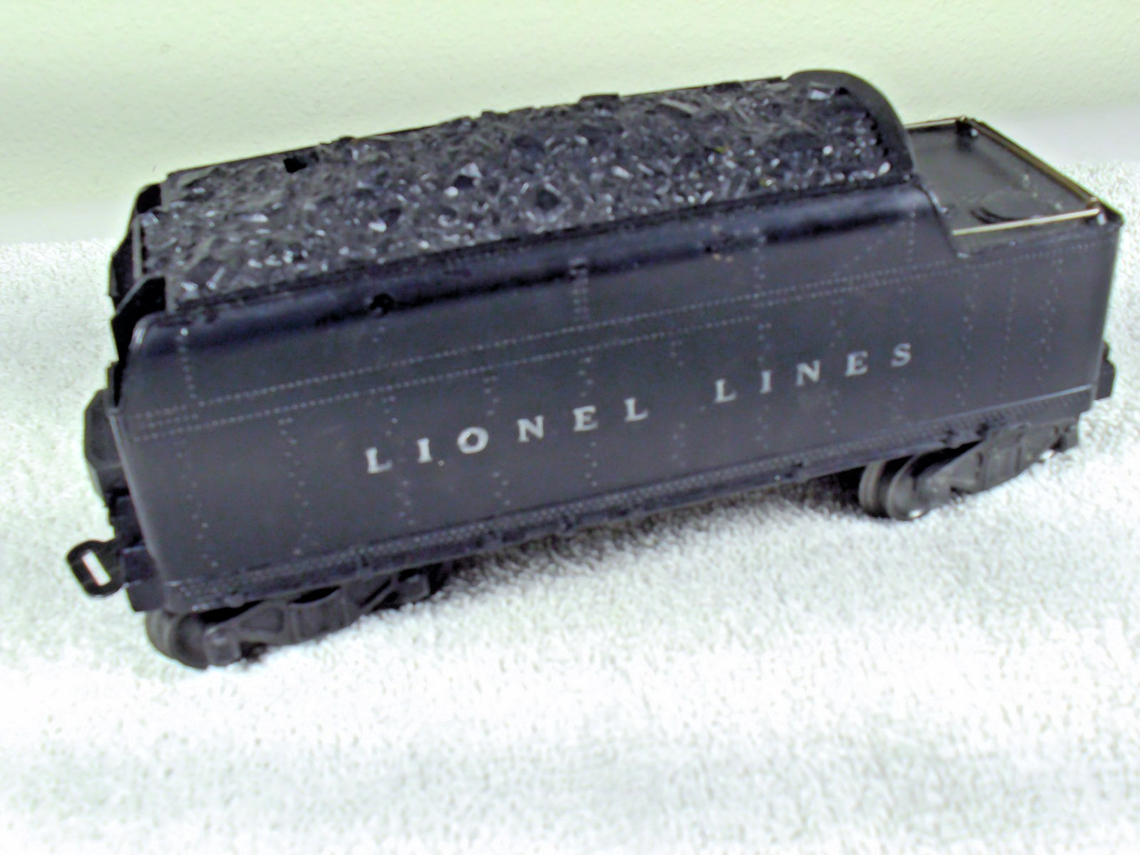 Lionel Vintage Original 2466w works on static test, needs truck rewire