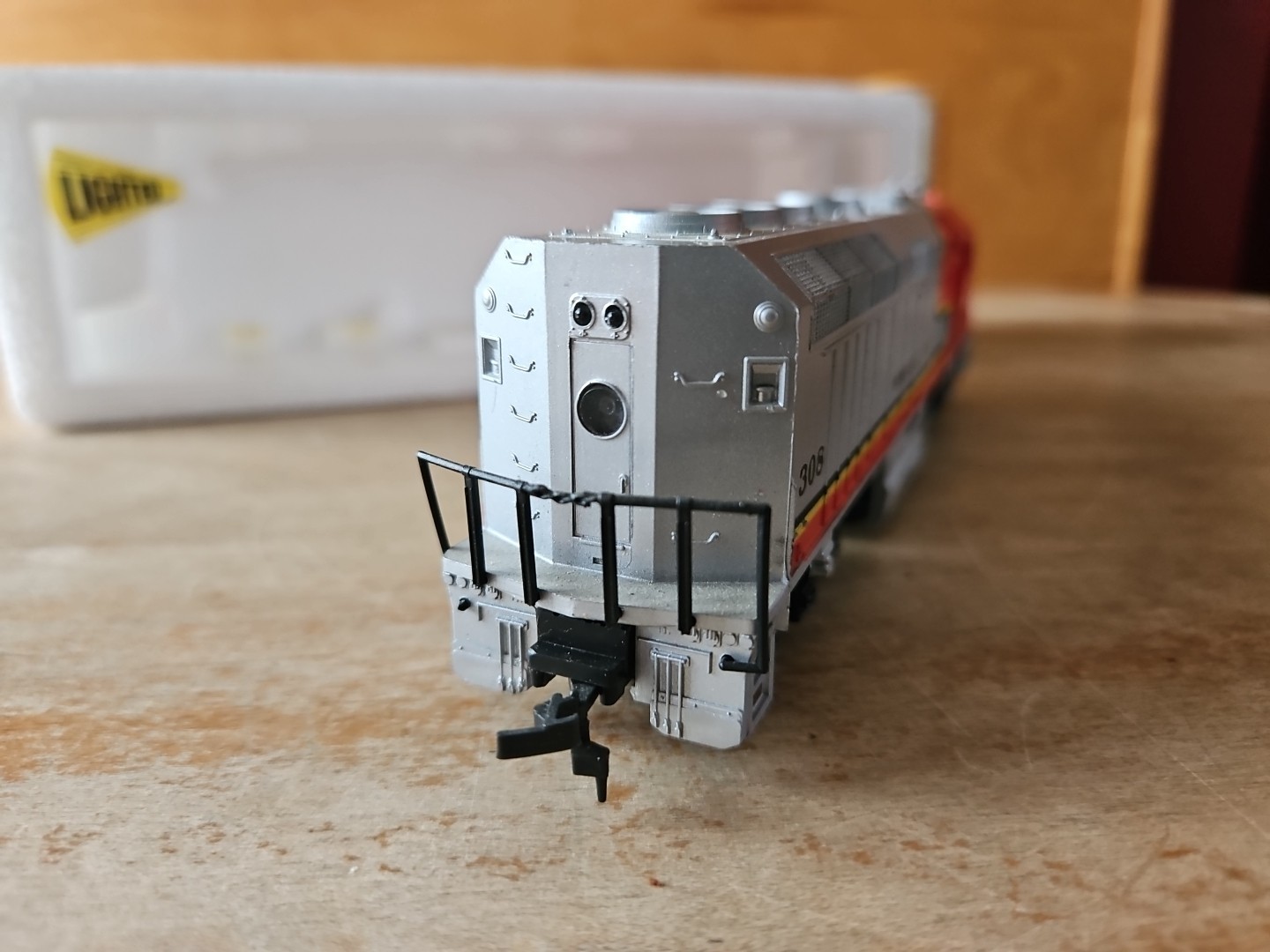 Bachmann HO Scale 0676 EMD F40PH Diesel Locomotive in Box
