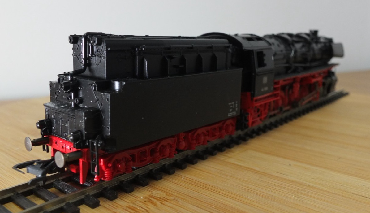 Roco 43260 HO gauge DB BR 44 oil fired Steam locomotive in black livery