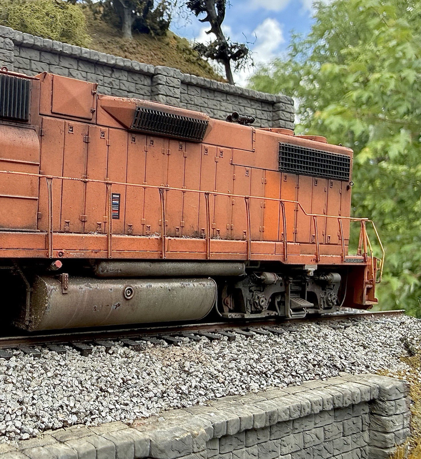 HO Scale Athearn Genesis E j & E GP38-2 DCC/SOUND/NIB/Weathered