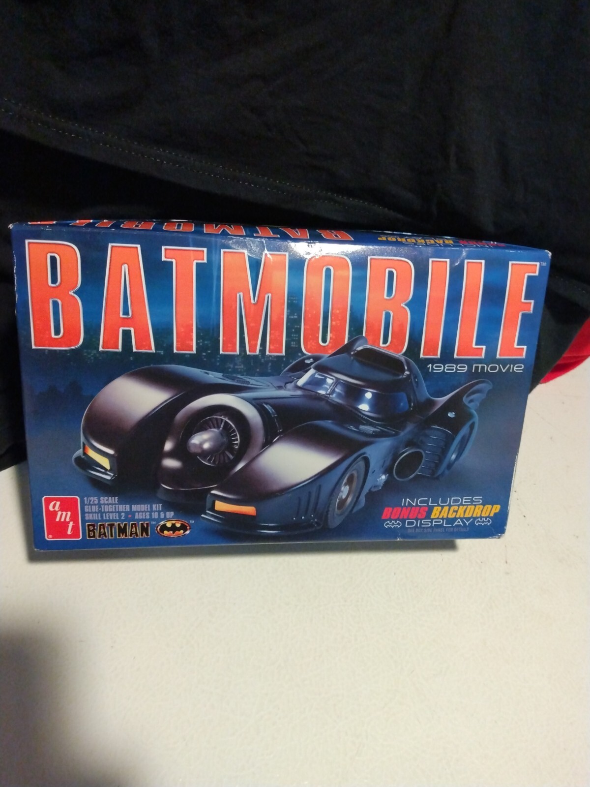 AMT 1/25 1989 Batmobile AMT935 Car model 1/24-1/25 scale open partial assembled