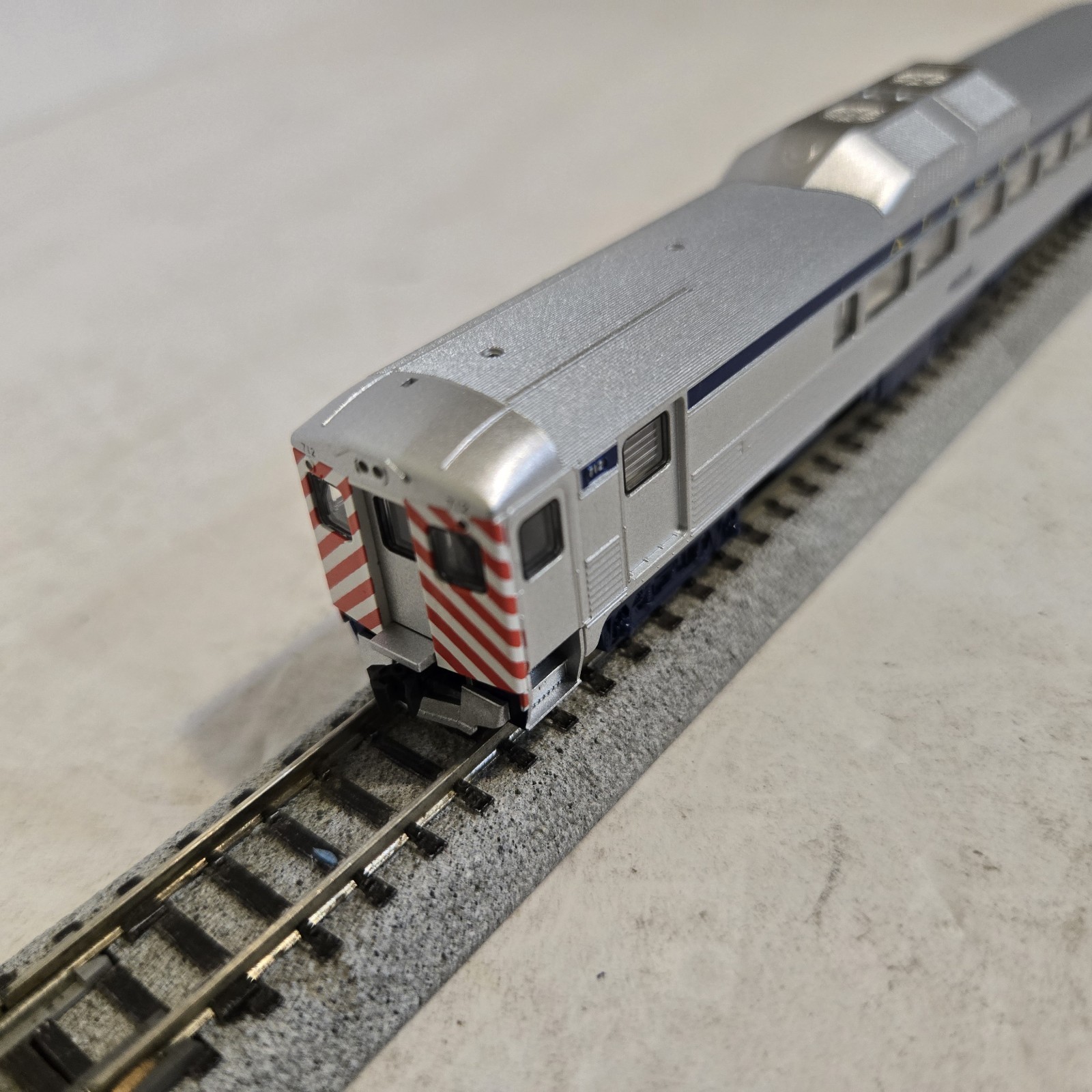 Kato 106-3015 N Scale Alaska RR Rail Diesel Car Set F RDC-2 Loco Set Both Run