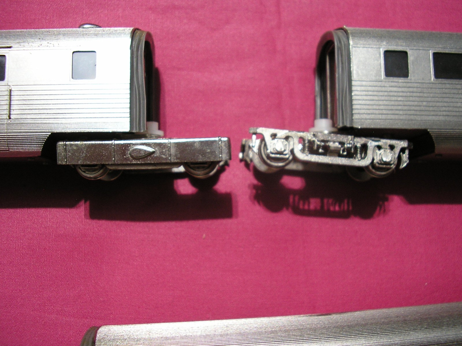 HO Challenger CIL 2076.1 CB&Q Pioneer Zephyr 9900, Early Version, 4 Units, TLC