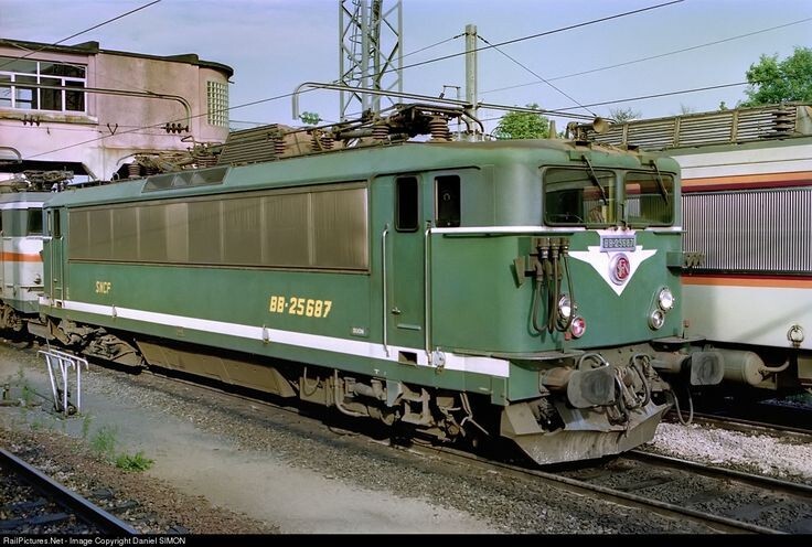 Jouef HO 1:87 SNCF French BB 25531 Medium ELECTRIC LOCOMOTIVE 8362 MIB`78 New!
