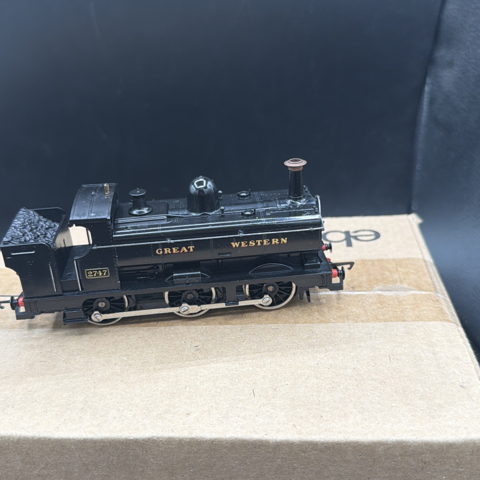 Hornby OO Scale Black R158 0-6-0 Great Western 2747 Steam Locomotive