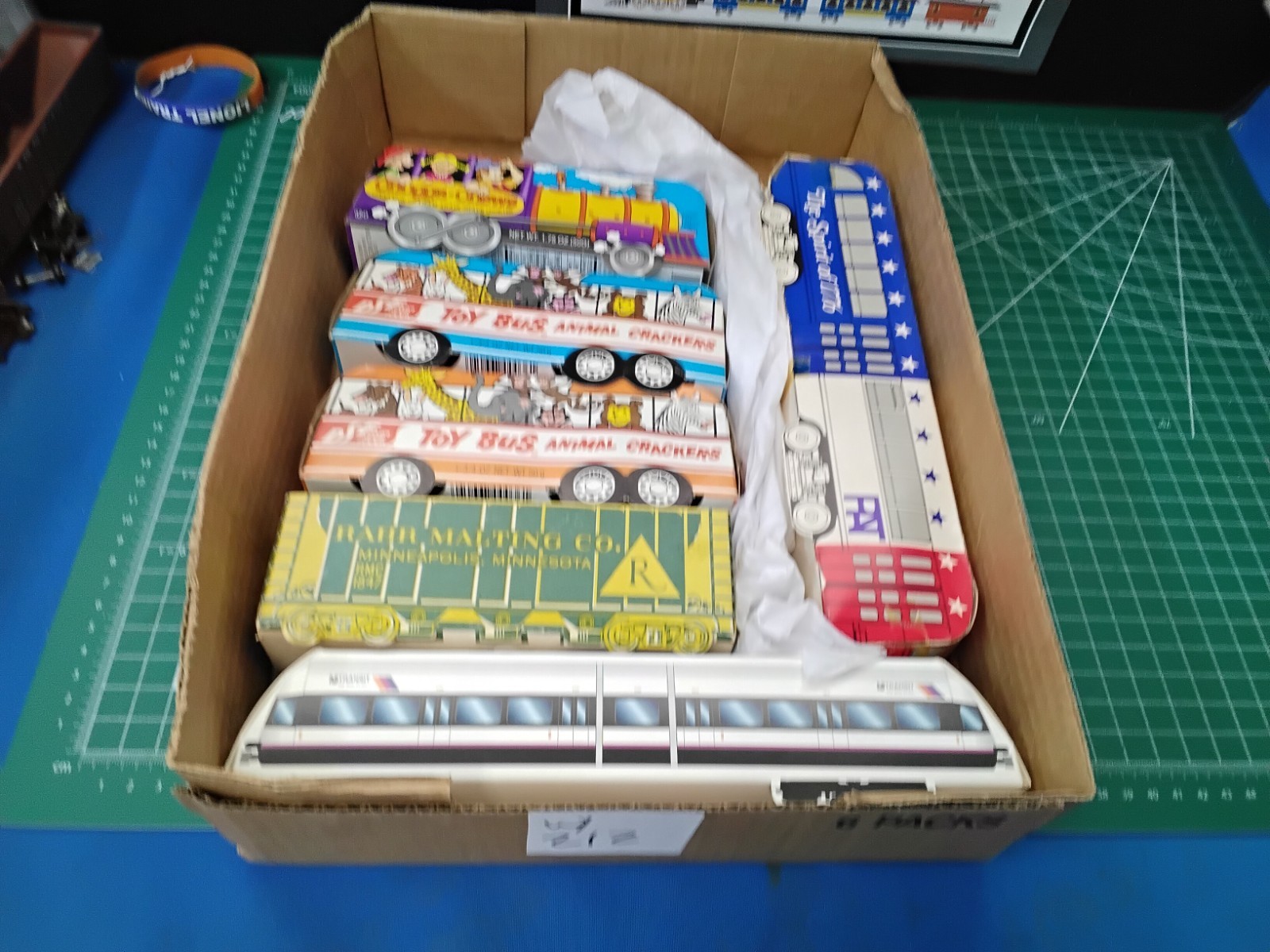 Lot of Paper Craft Trains/Locomotives Fictional/TGV/Light Rail/Steam P