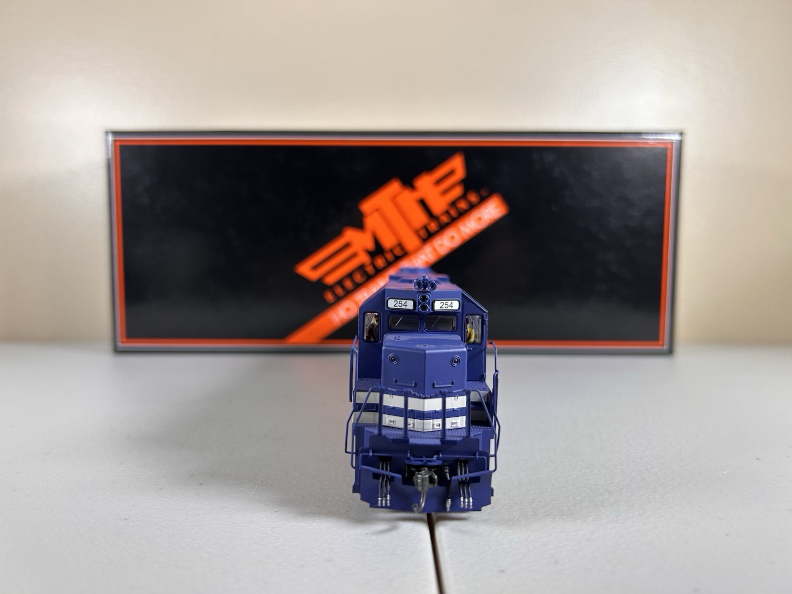HO MTH DCC Sound Long Island GP38-2 #254