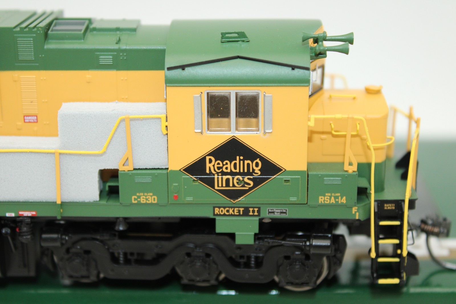 Bowser HO Scale Reading Rocket Alco C630 Diesel Locomotive #5300 DCC Ready LED