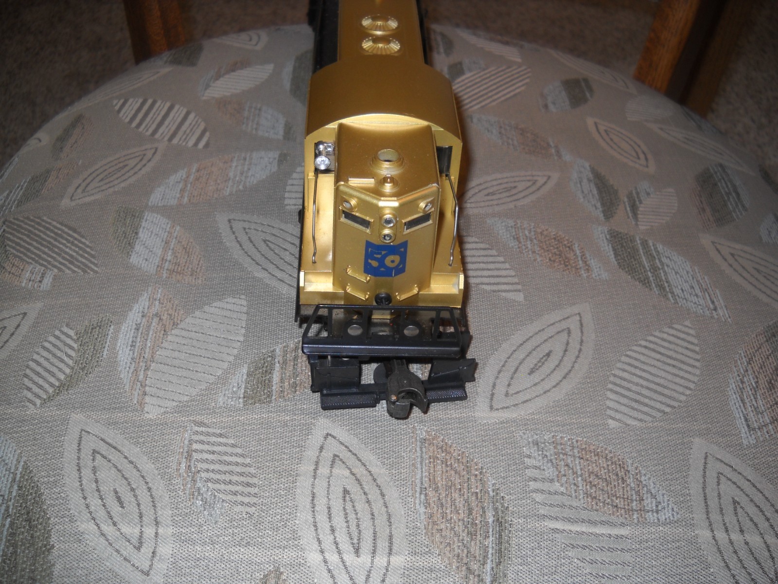 👍-LIONEL-CHESSIE SYSTEM B&O GM-50 DIESEL LOCOMOTIVE “GOLD” NO BOX-IN STYROFOAM