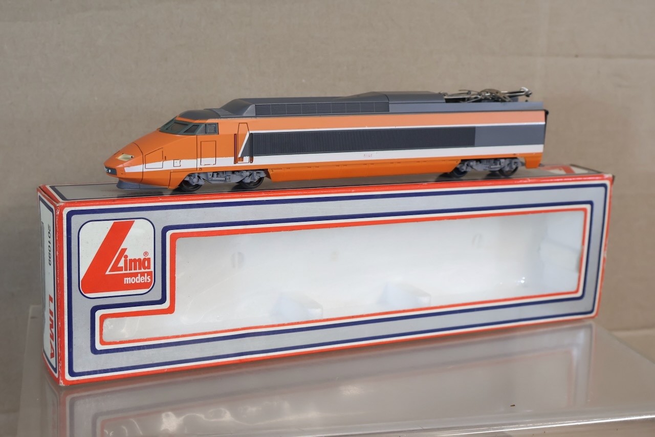 LIMA 201099 SNCF TGV HIGH SPEED LOCOMOTIVE NON POWERED DUMMY CAR BOXED op