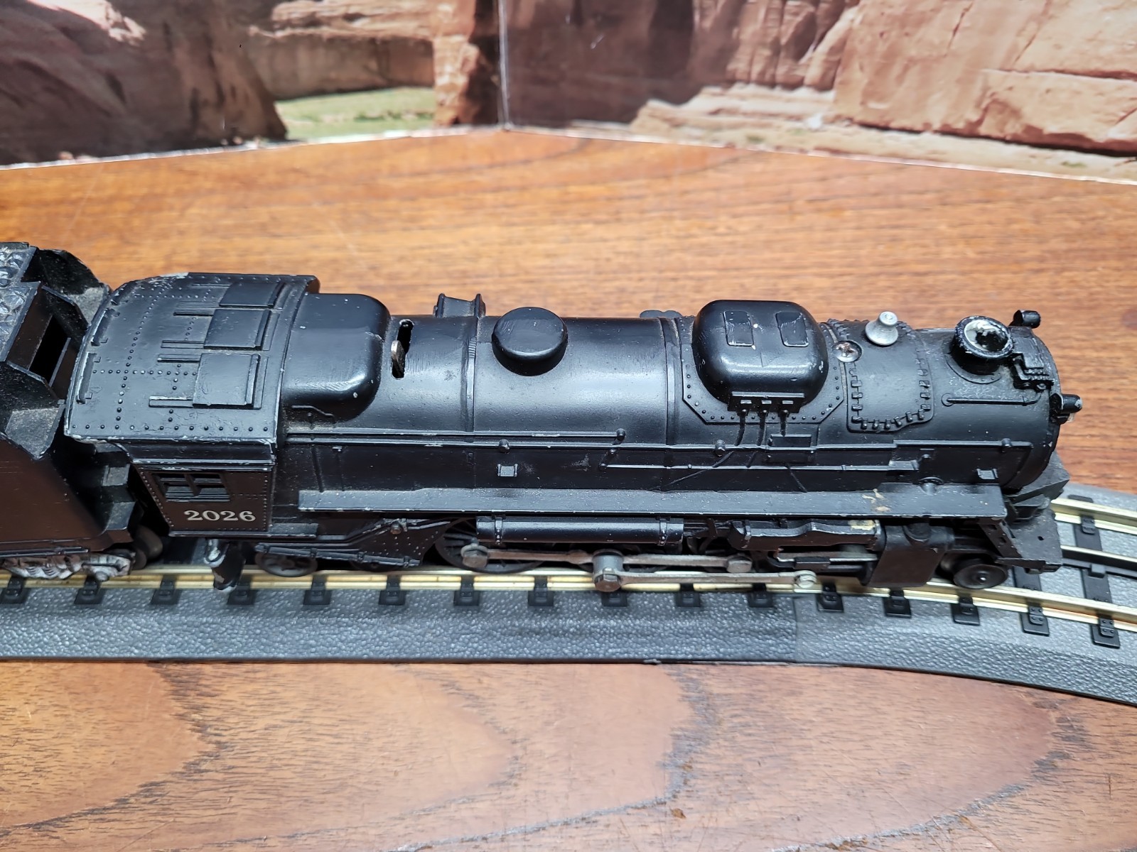 Lionel O Gauge 2-6-4 2026 Steam Locomotive And Tender For Parts Or Repair