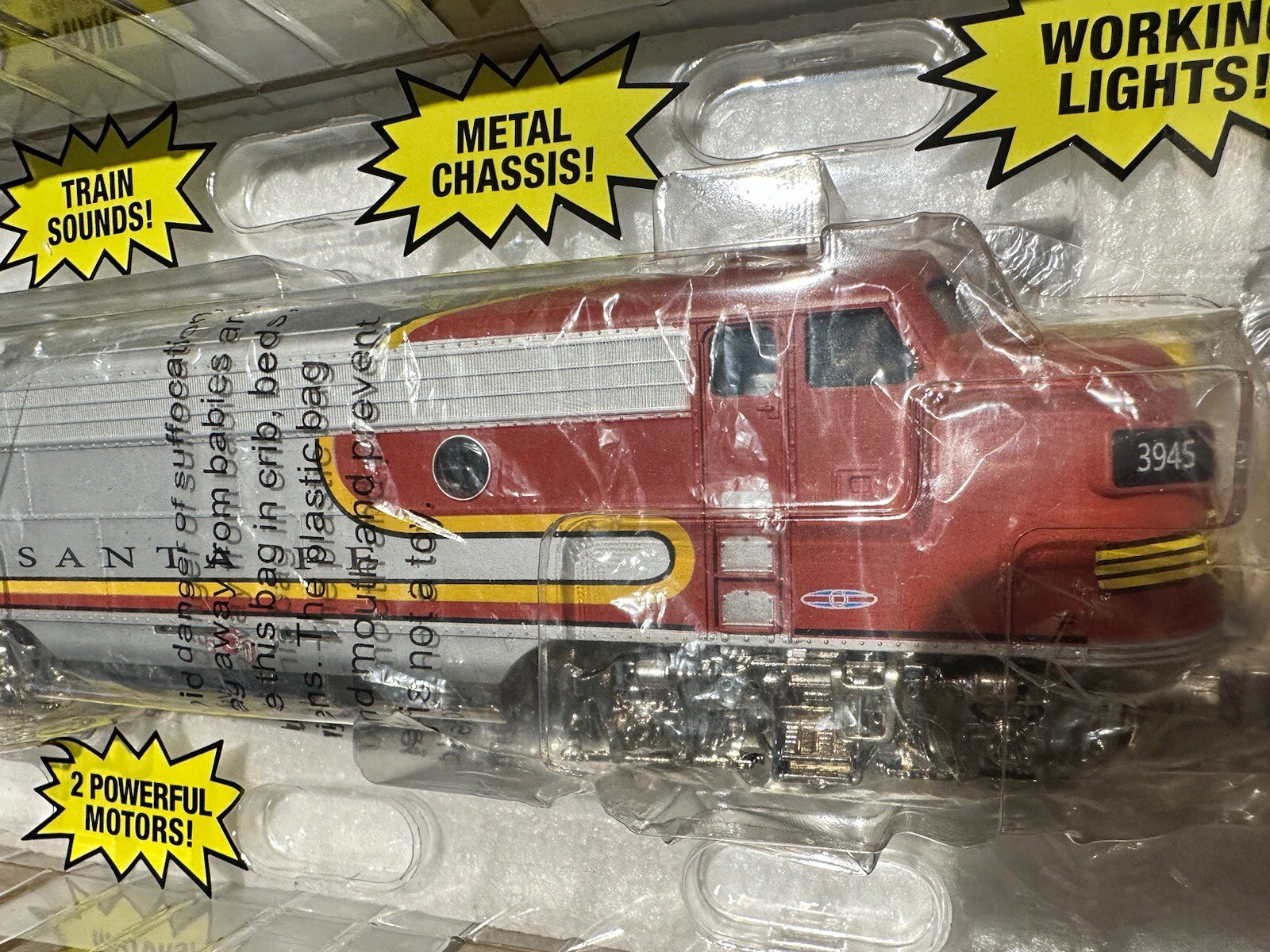 Menards O Scale F3 AA Santa Fe Diesel Set 1 Powered, 1 Dummy W/Remote Control