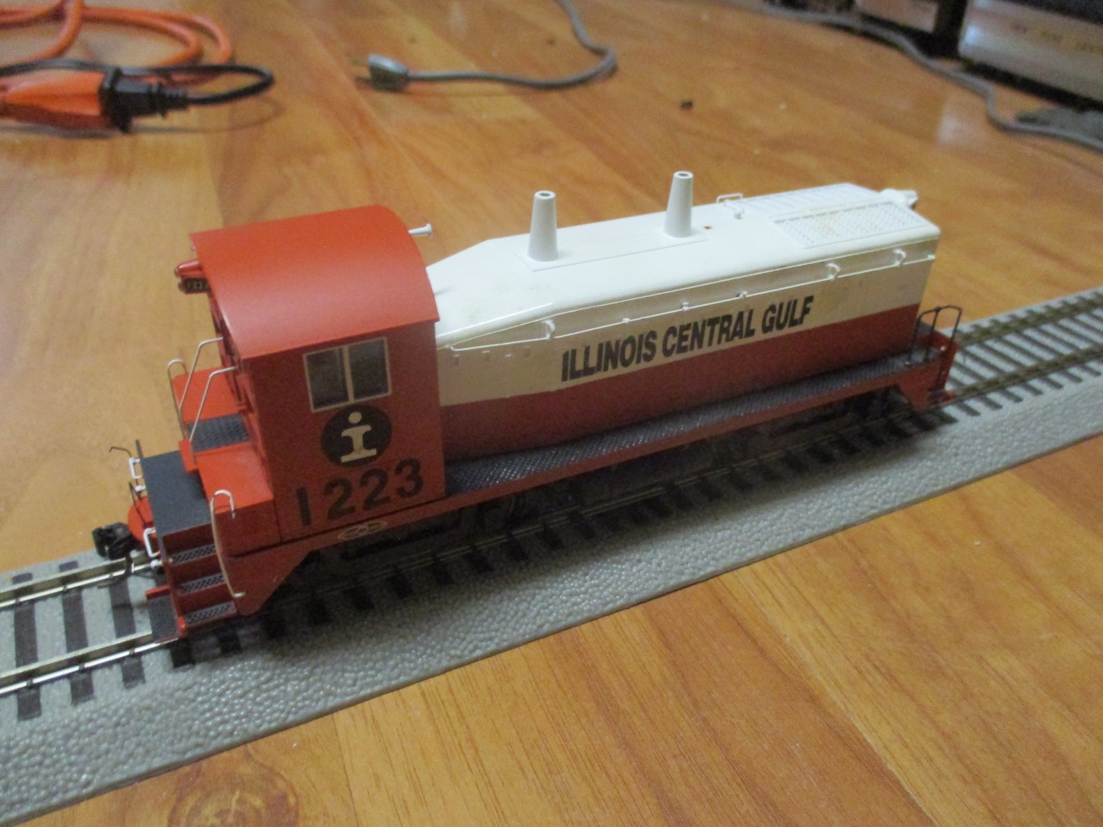 S Helper 00433 ICG SW-9 Diesel (3/2/26 46) Hirail DC