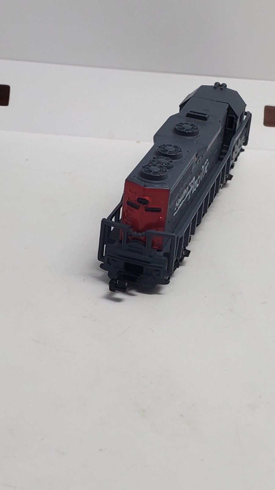 Southern Pacific 9725 N Gauge Locomotive