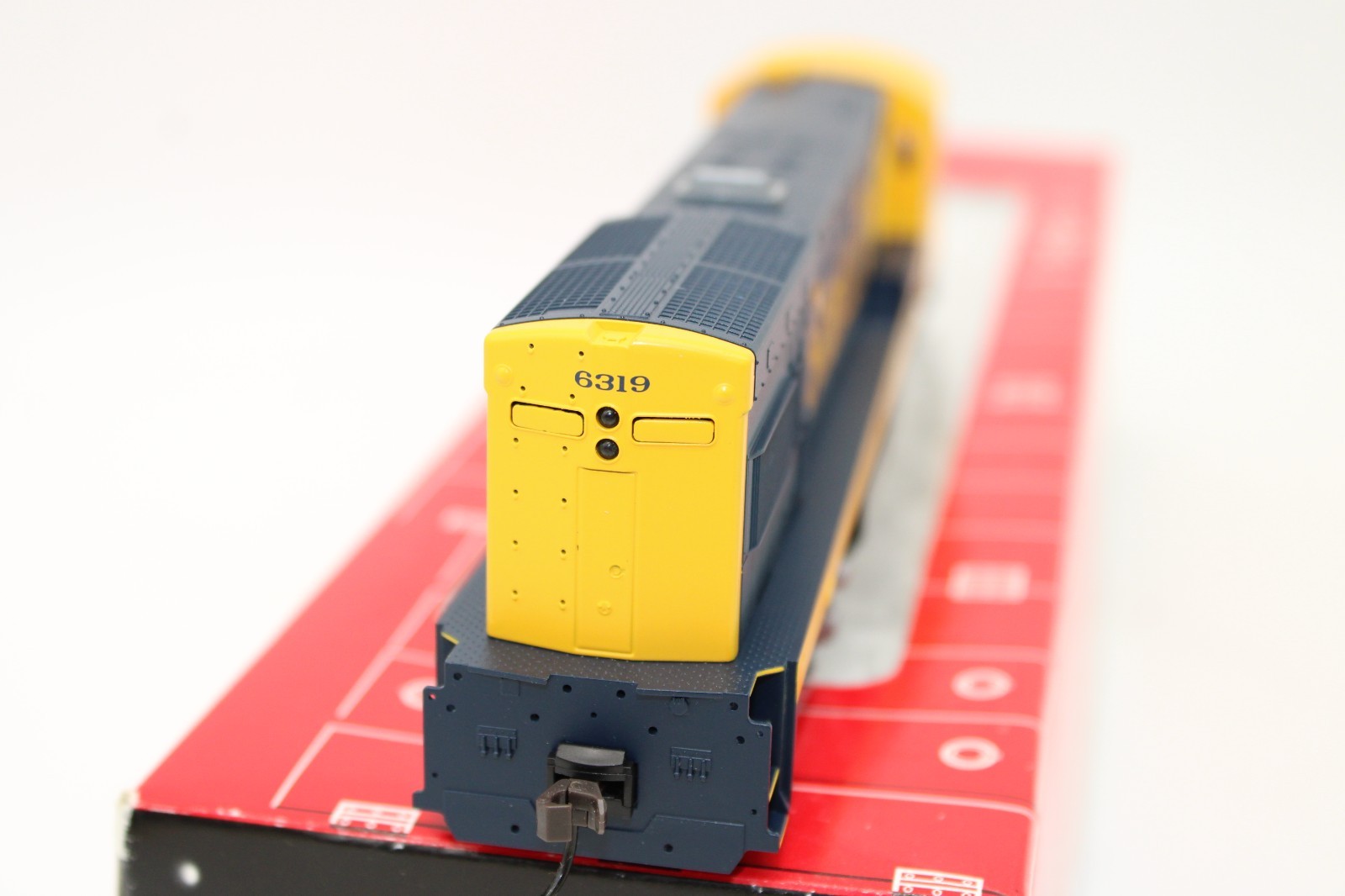 Atlas HO Scale ATSF Santa Fe GE U23B Diesel Locomotive #6319 NIB 8693 DCC Ready