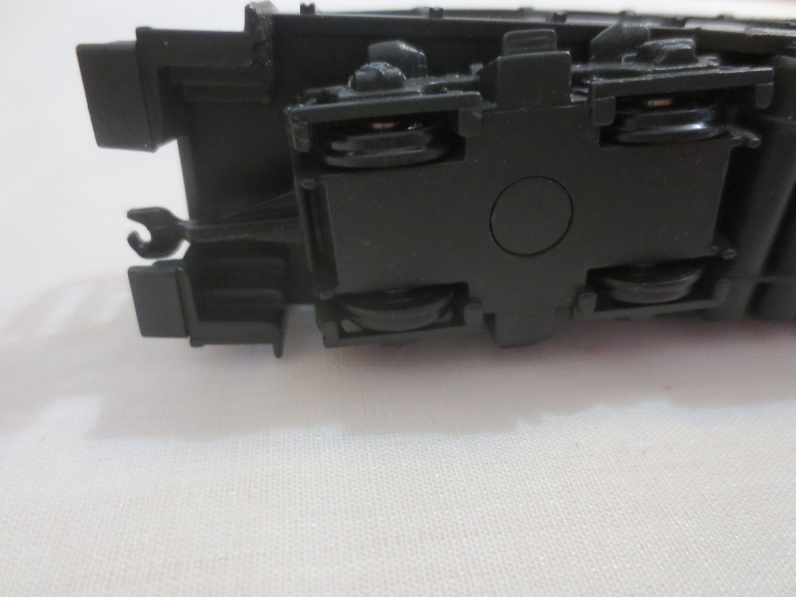 Lionel Locomotive 7215 PA GP-9 series With Decorative Tin 1998