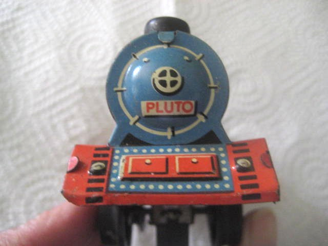 Vintage Tin Wind Up Train Engine Pluto Nice Condition 5″ West Germany Distler ?