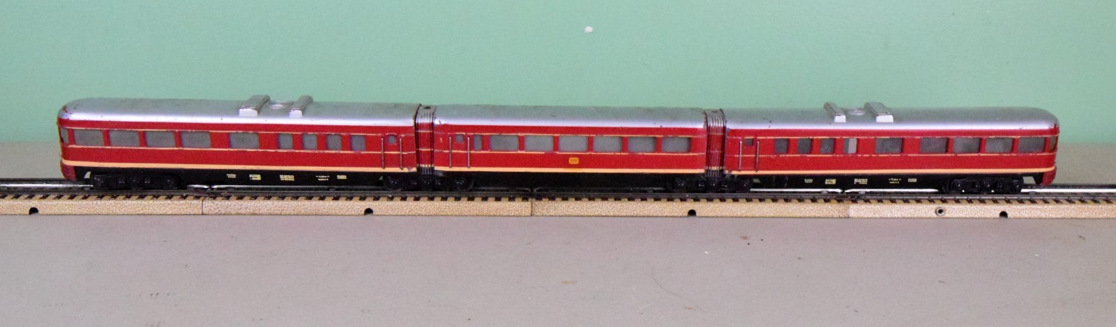 Scarce Marklin 3025 3-Unit Railcar. HO, Die Cast Metal, w/ OB