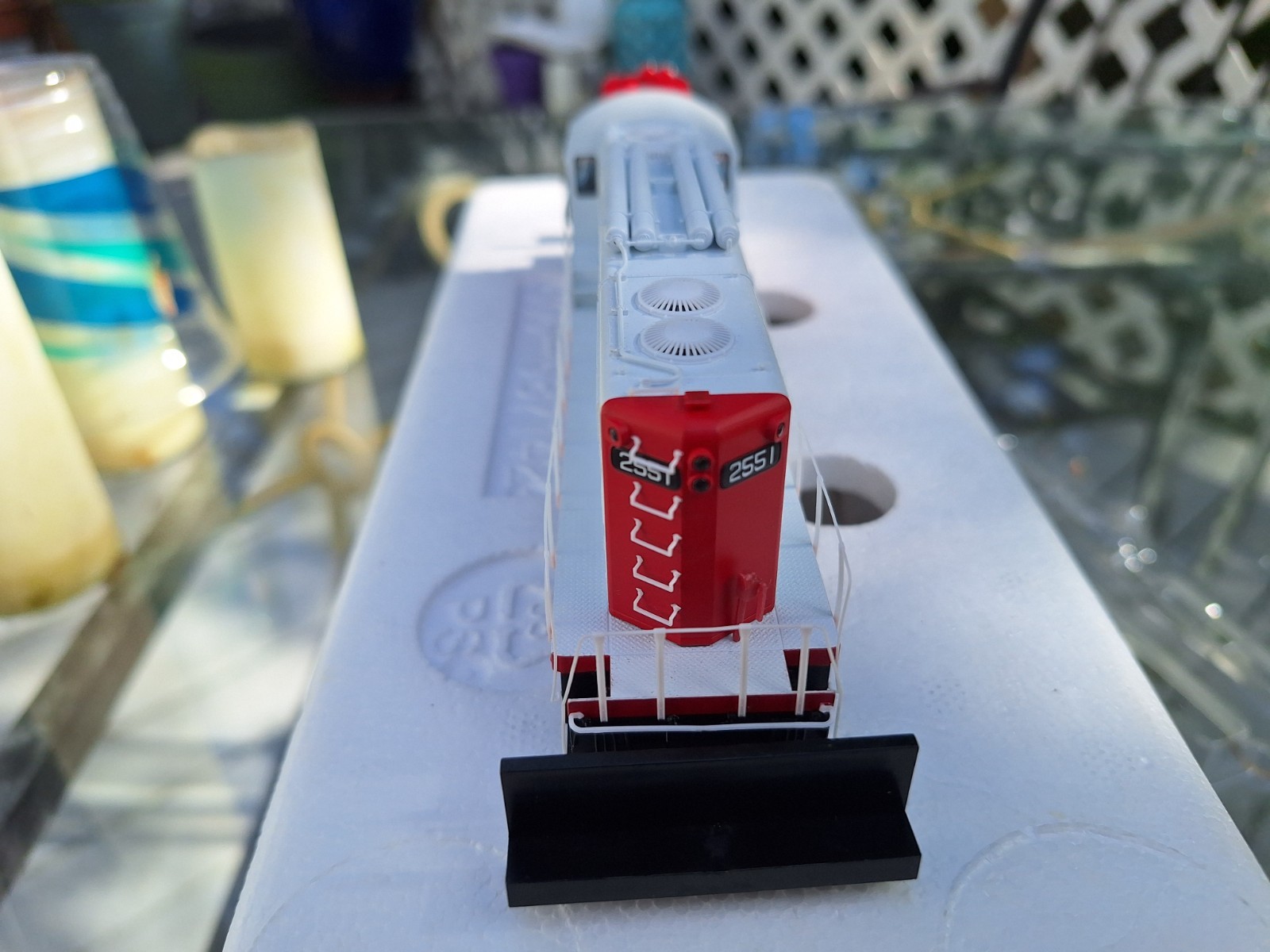 PROTO 2000 Diesel EMD GP9 Phase I Powered w/Sound & DCC (QSI) — Soo Line #2551