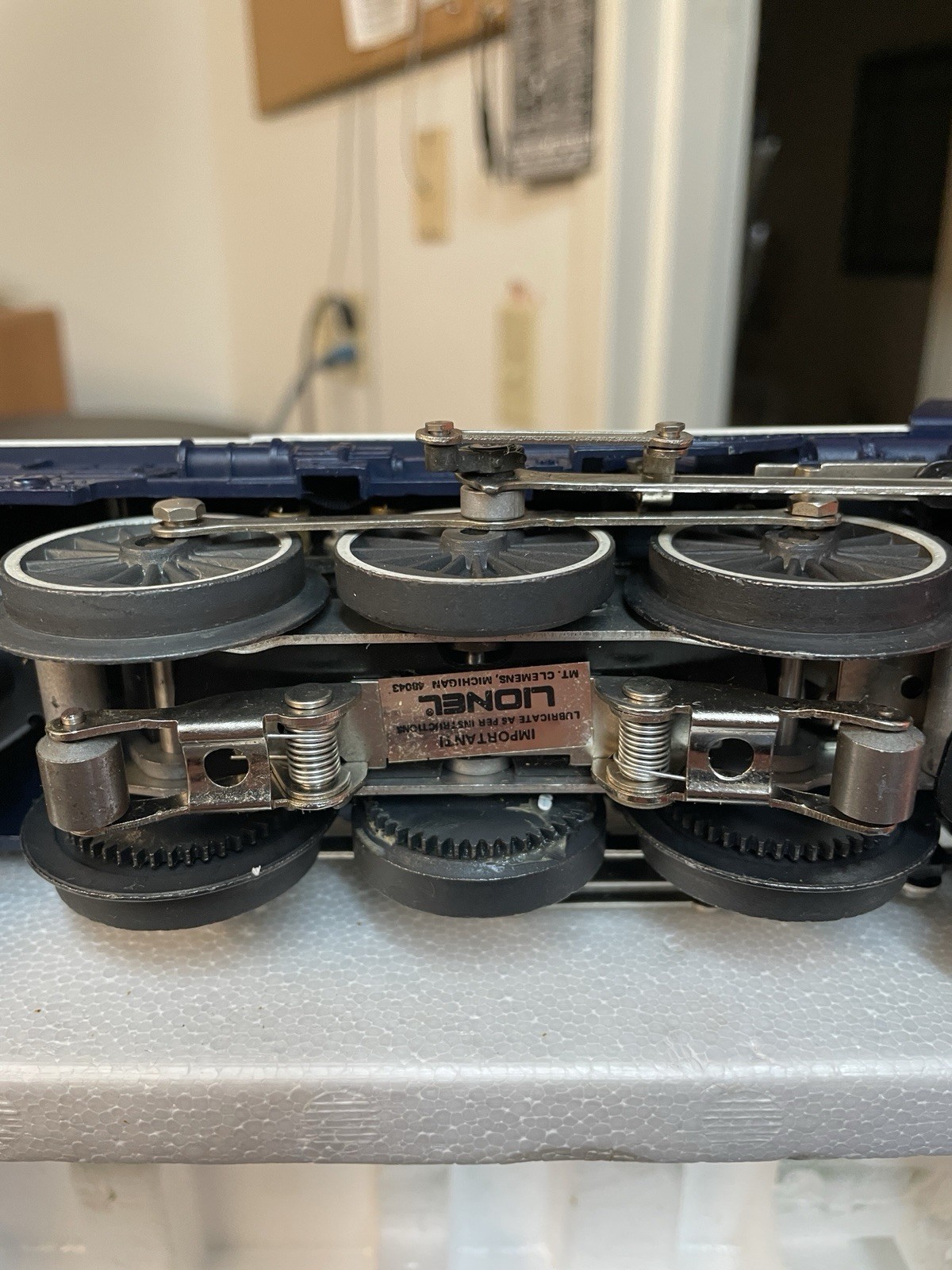 Lionel Wabash 4-6-2 Steam Locomotive & Tender Sound/Smoke 6-8610 With Six Cars.