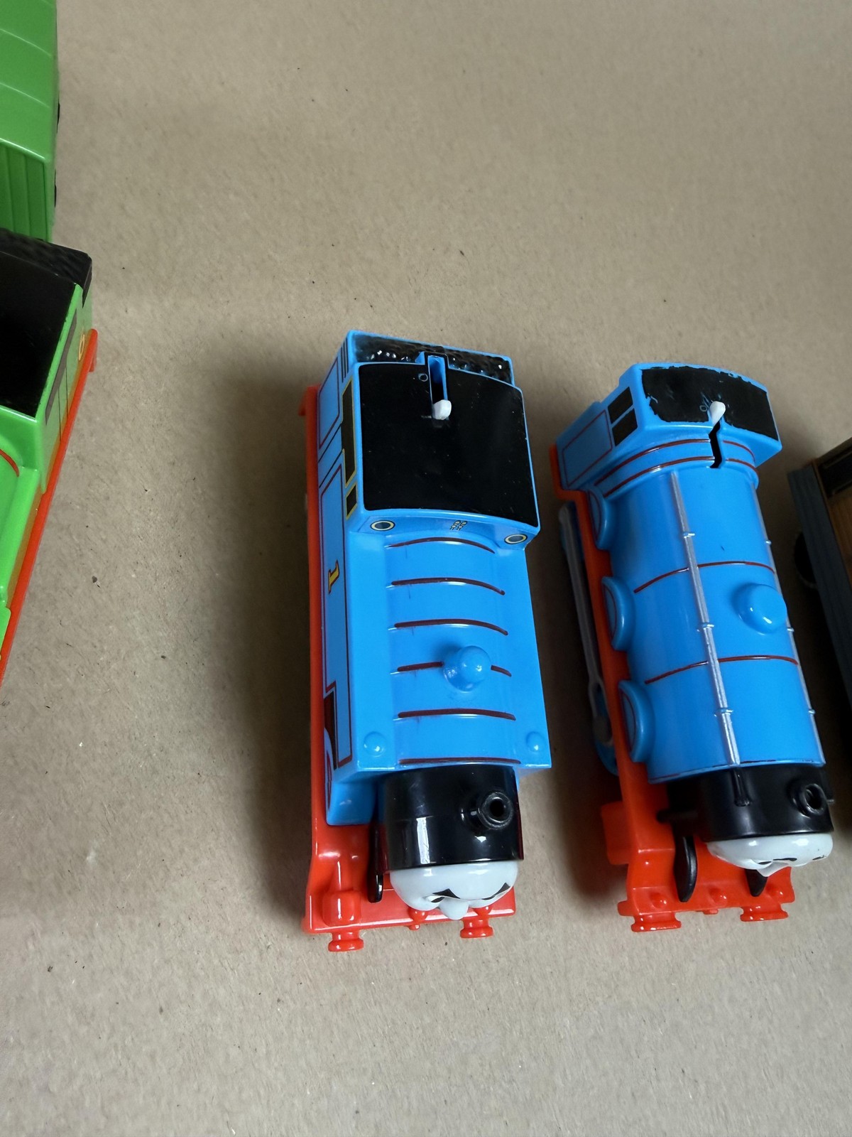 Thomas & Friends Steam Locomotive Lot 6 Engines 3 Cars 2013 Gullane