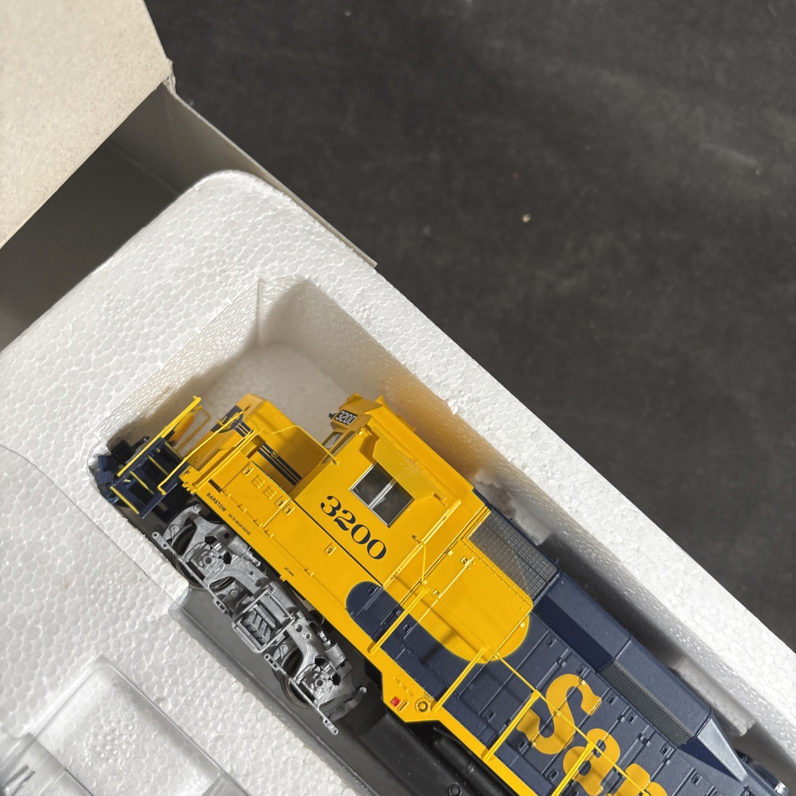 PROTO 2000 HO SCALE LOCOMOTIVE GP30 ASSEMBLED WORKING 21508 AT&SF 3200