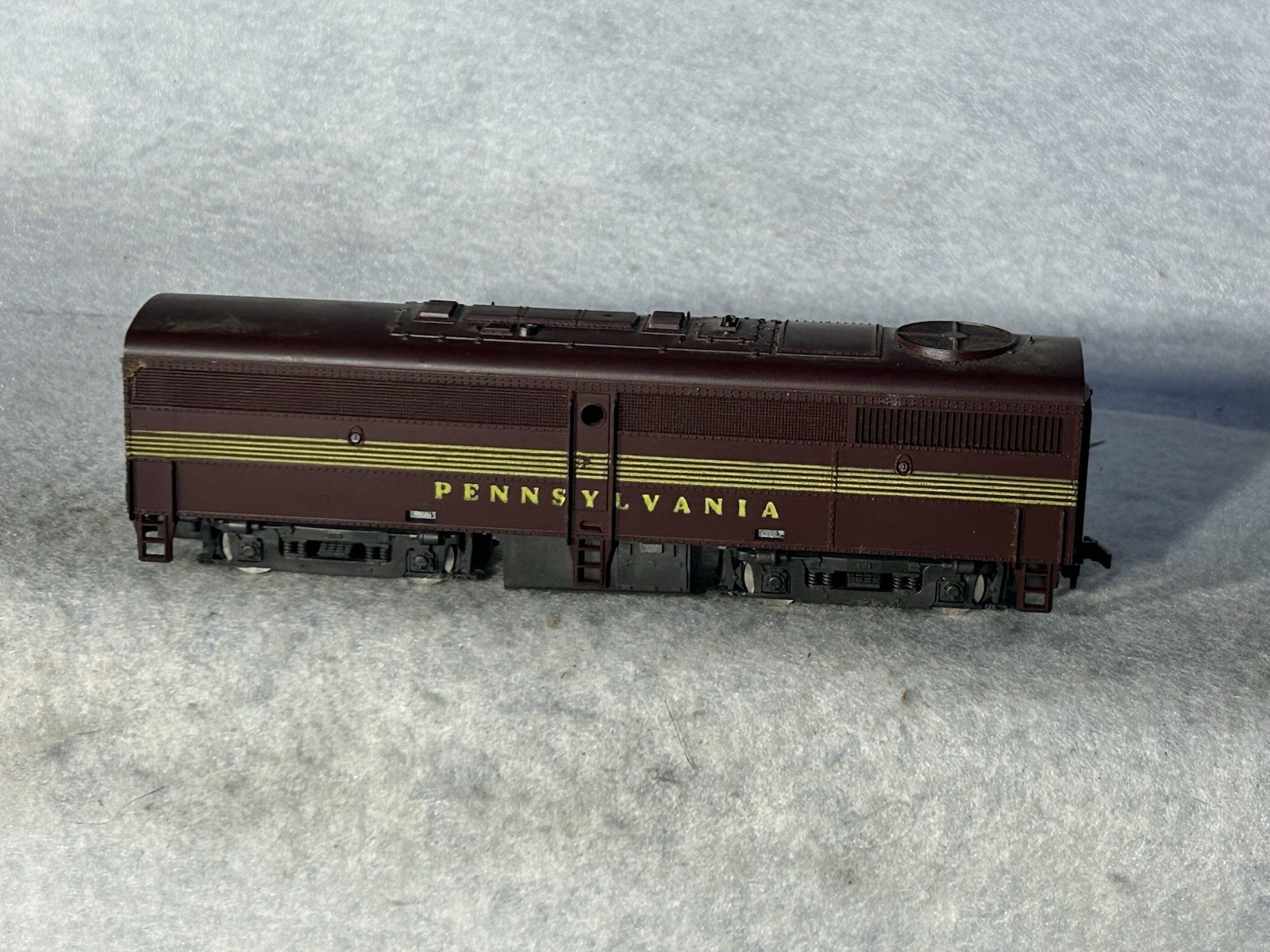 Cool ROCO Pennsylvania RR F-3B Locomotive Dummy HO (Ex Box)