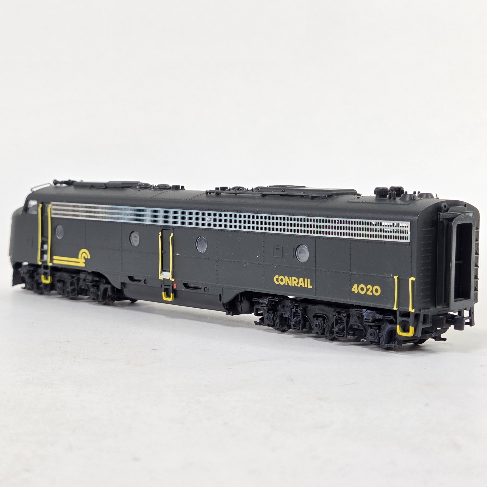 Proto2000 HO Scale Conrail #4020 E8 Powered Locomotive
