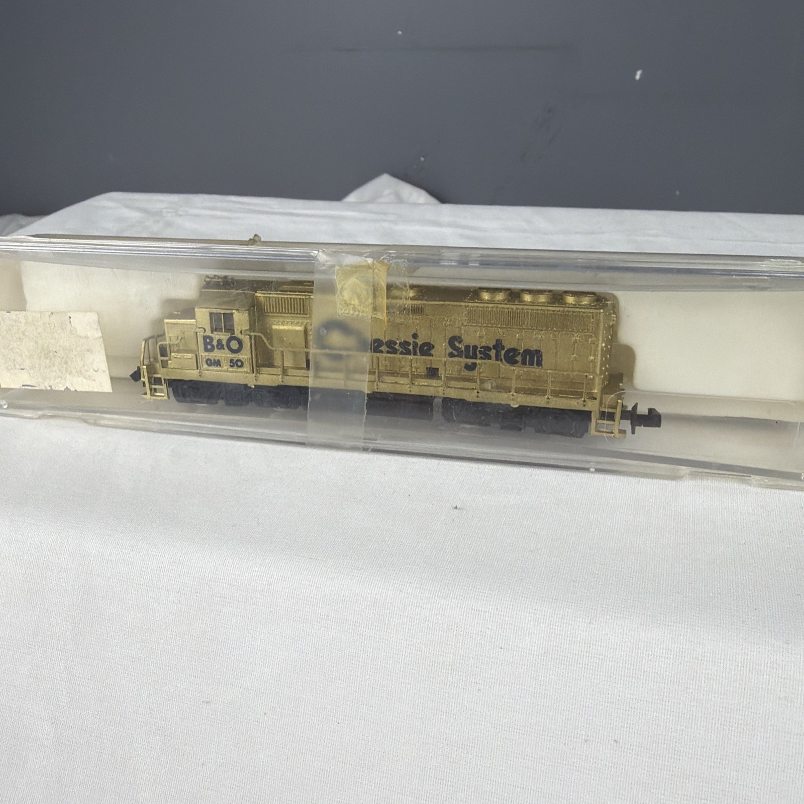 N Scale Model Power 7500 Chessie B&O GP-40 Diesel Lighted