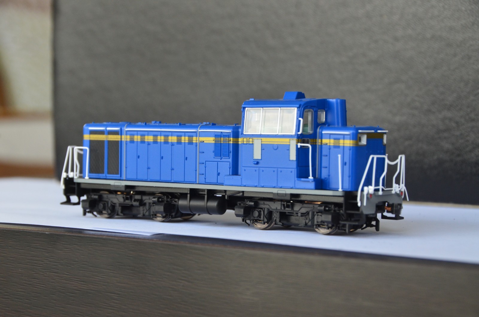 Dauphin Japanese JR Hokutosei DD16 Diesel Engine RARE